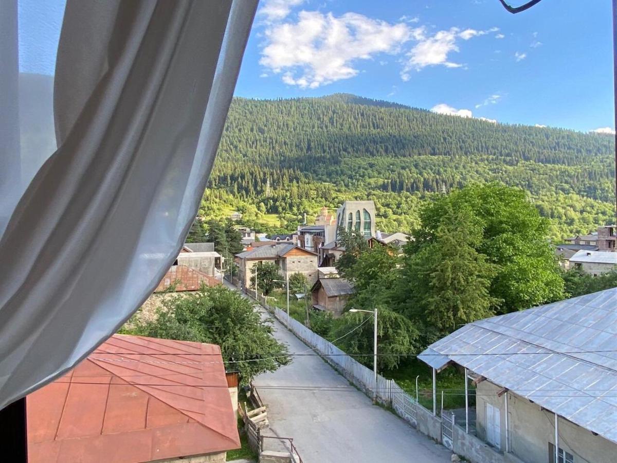 Sana Guest House Mestia Exteriör bild
