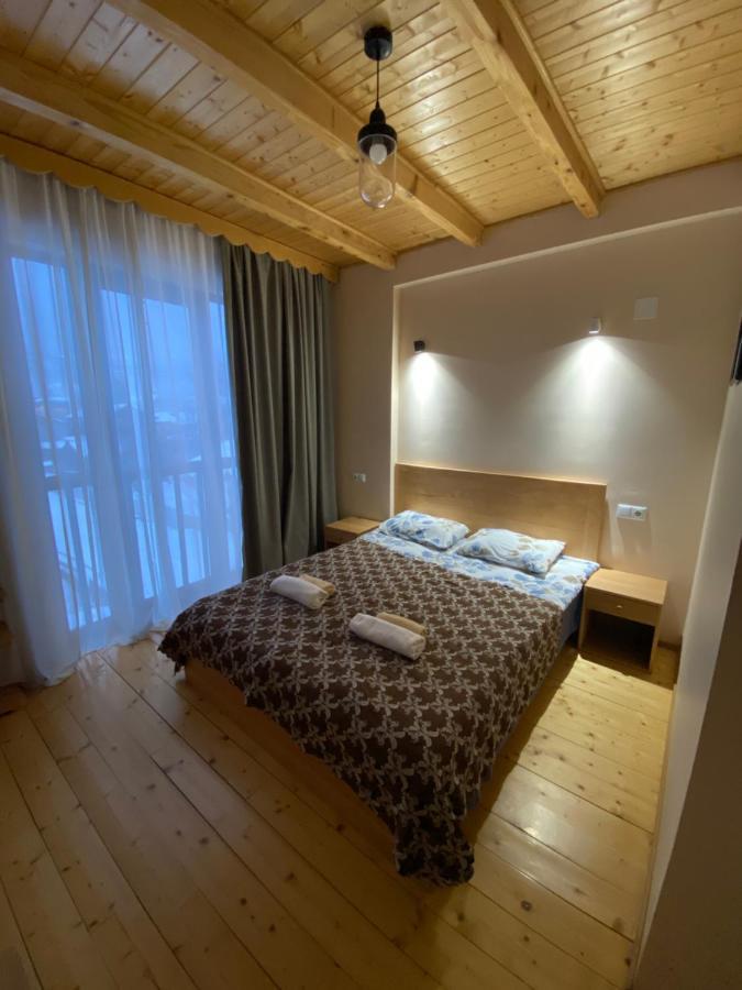 Sana Guest House Mestia Exteriör bild
